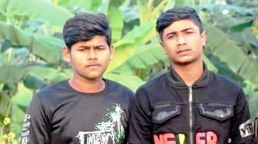 সেতুর পিলারে মোটরসাইকেলের ধাক্কায় দুই শিক্ষার্থী নিহত