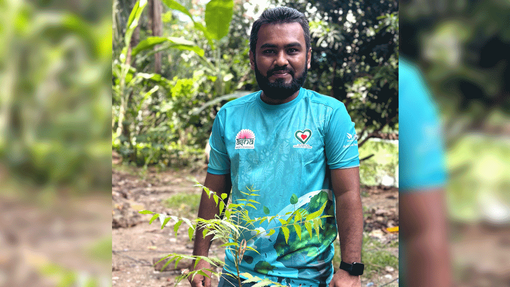 ঢাকায় ৫০০ নিমগাছ লাগালেন কনটেন্ট ক্রিয়েটর আশরাফুল আলম