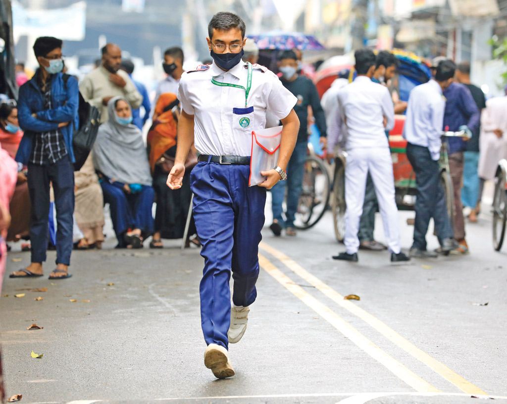 বহু প্রতীক্ষার এসএসসি পরীক্ষা শুরু