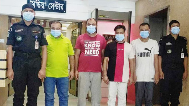 বিদেশে পাঠানোর কথা বলে ধর্ষণ-প্রতারণা, গ্রেপ্তার ৪