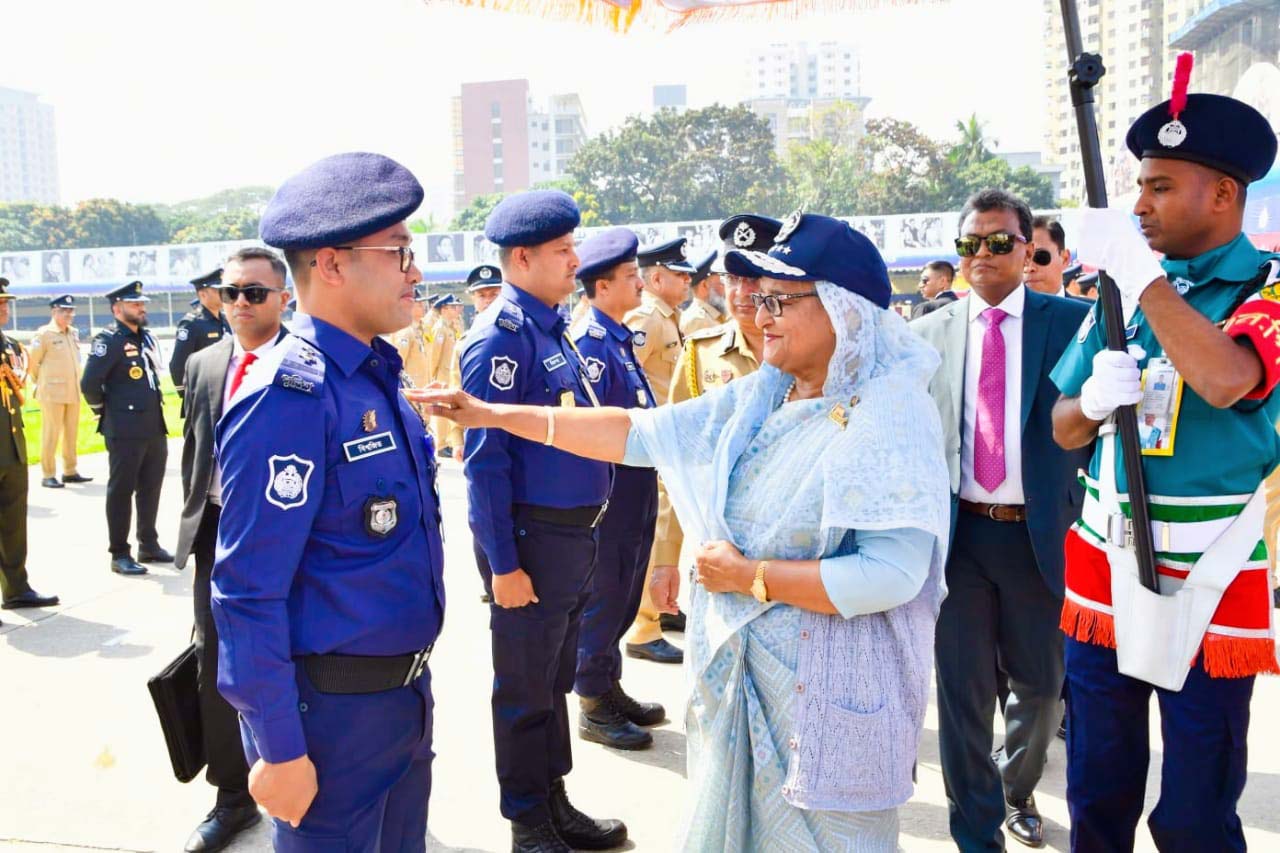 পুলিশ পদক পেলেন এসআই বিশ্বজিত বিশ্বাস