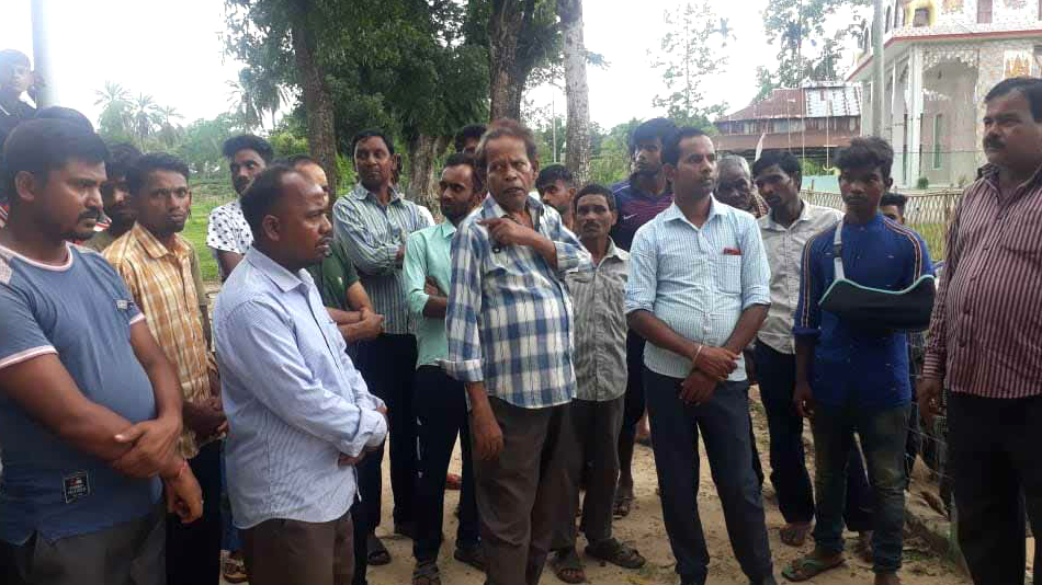কমলগঞ্জে ফ্যানের আঘাতে চা শ্রমিকের মৃত্যু, শ্রমিকদের কর্মবিরতি