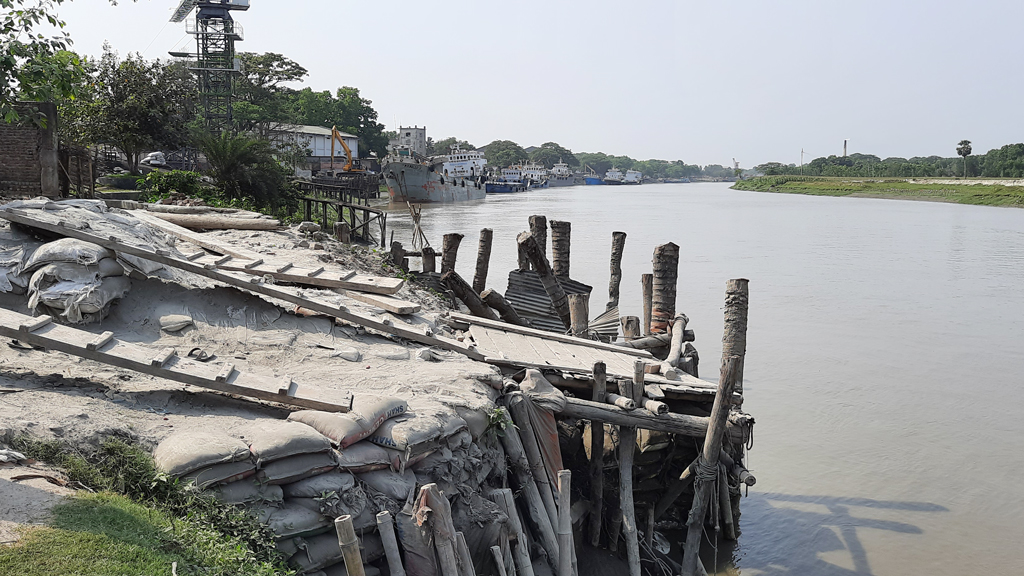 ১৬০ ঘাটের ৬০টিই অবৈধ