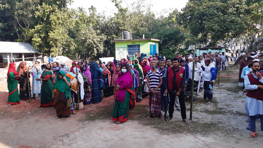 ১২টি ইউপিতে শান্তিপূর্ণ ভোট