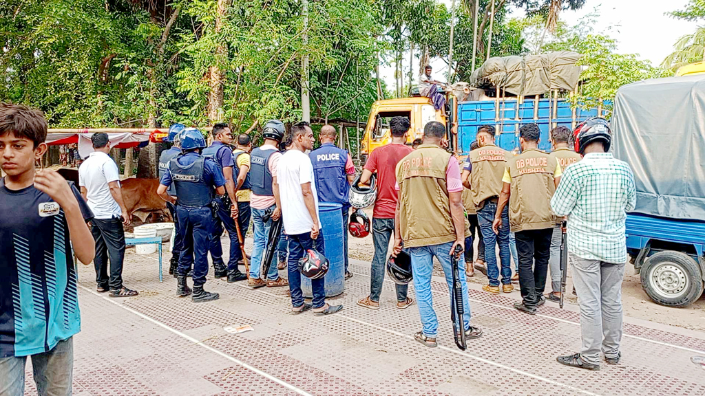 কুষ্টিয়ায় পুলিশের সঙ্গে বিএনপি নেতা-কর্মীদের সংঘর্ষ, গুলি