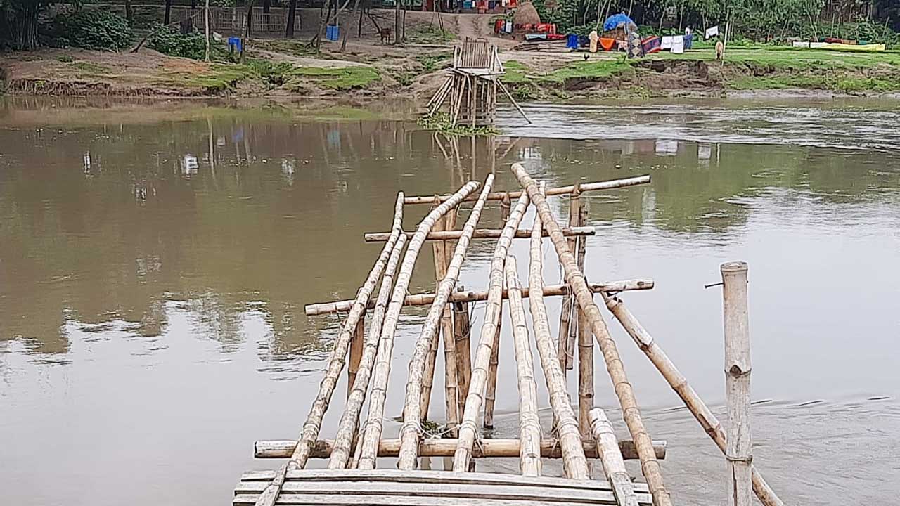 ‘এবার ভোটের বদলে মুলা ধরে দেমো’