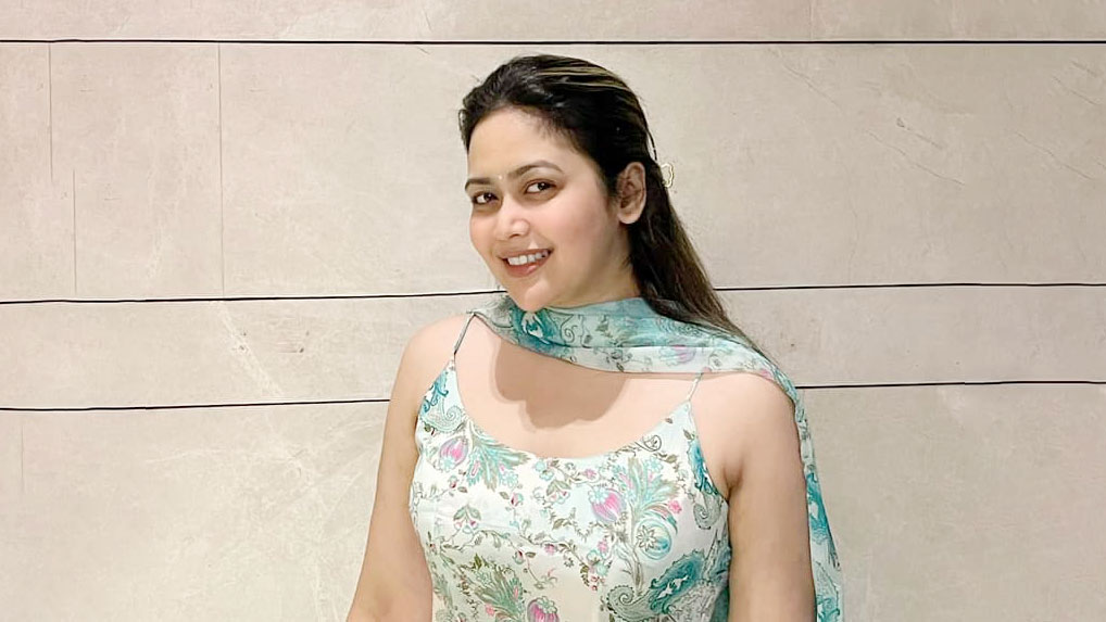 চাঁদরাতের শুভেচ্ছায় কী বললেন তারকারা