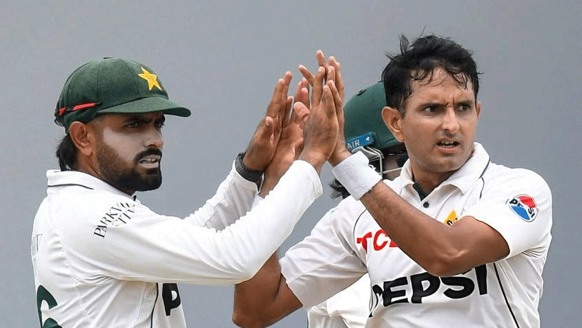 ৮ উইকেট নেওয়া আব্বাসকে কেন বাদ দিল পাকিস্তান