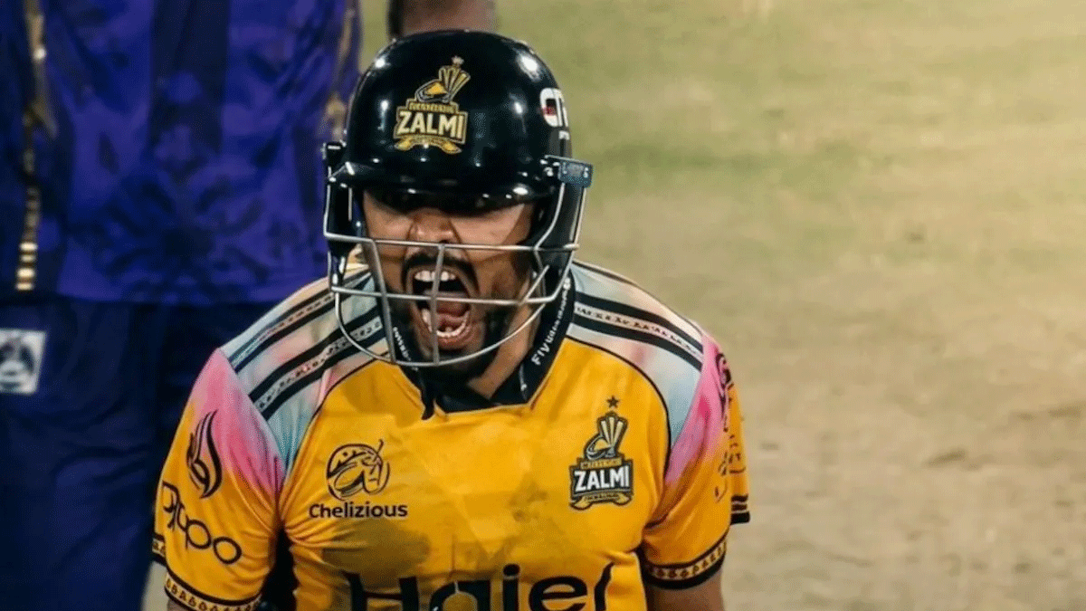 সেঞ্চুরিতে কোহলি-গেইলকে ছাড়িয়ে গেলেন বাবর