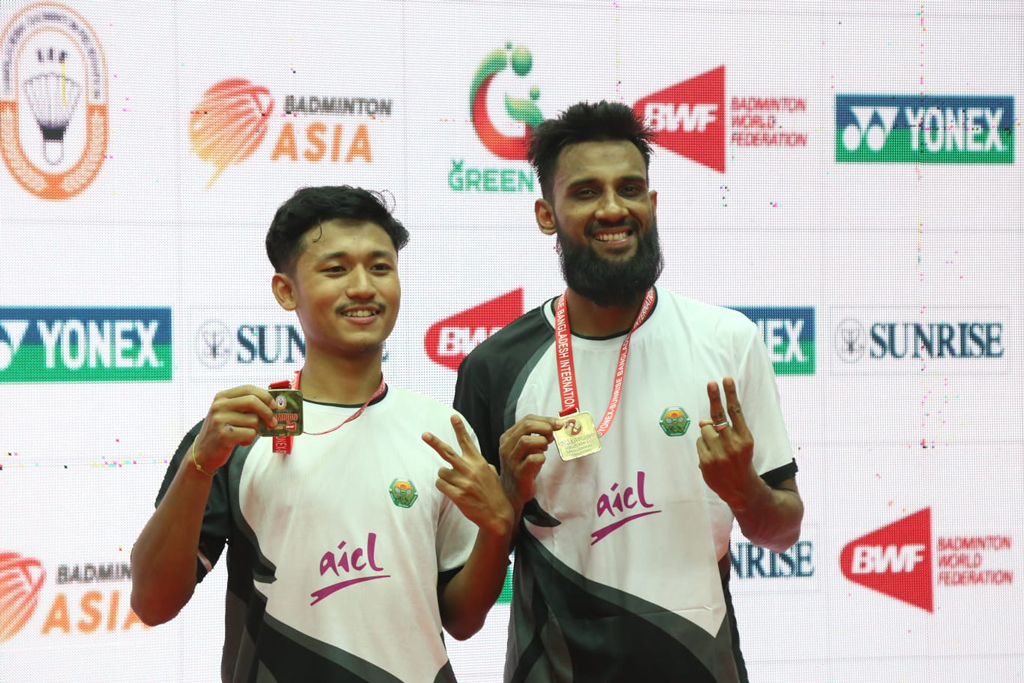 পুরুষ দ্বৈতে চ্যাম্পিয়ন গৌরব-তানভীর জুটি