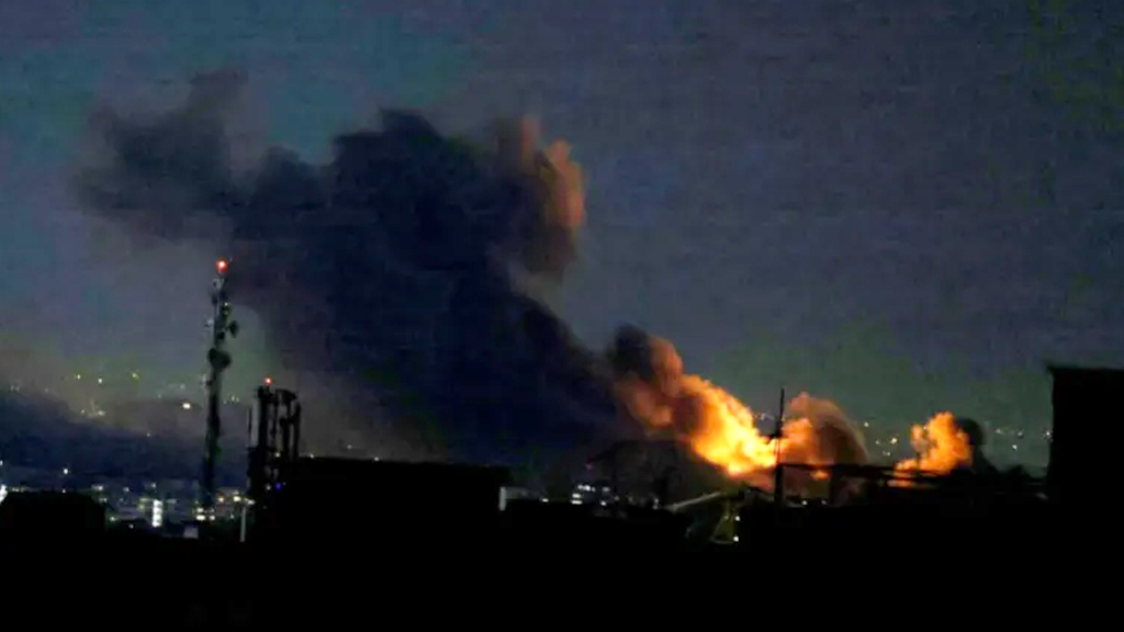 বাগদাদে মার্কিন ঘাঁটিতে ক্ষেপণাস্ত্র হামলা, বিমানে আগুন