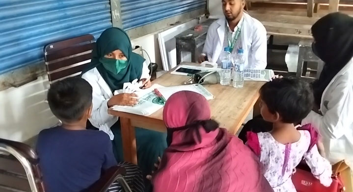 বাগেরহাটে বিনা মূল্যে চিকিৎসাসেবা পেলেন ছয় শতাধিক রোগী