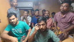 সুন্দরবনে তেলবাহী জাহাজের ধাক্কায় ১,২৫০ টন কয়লাবোঝাই কার্গোডুবি