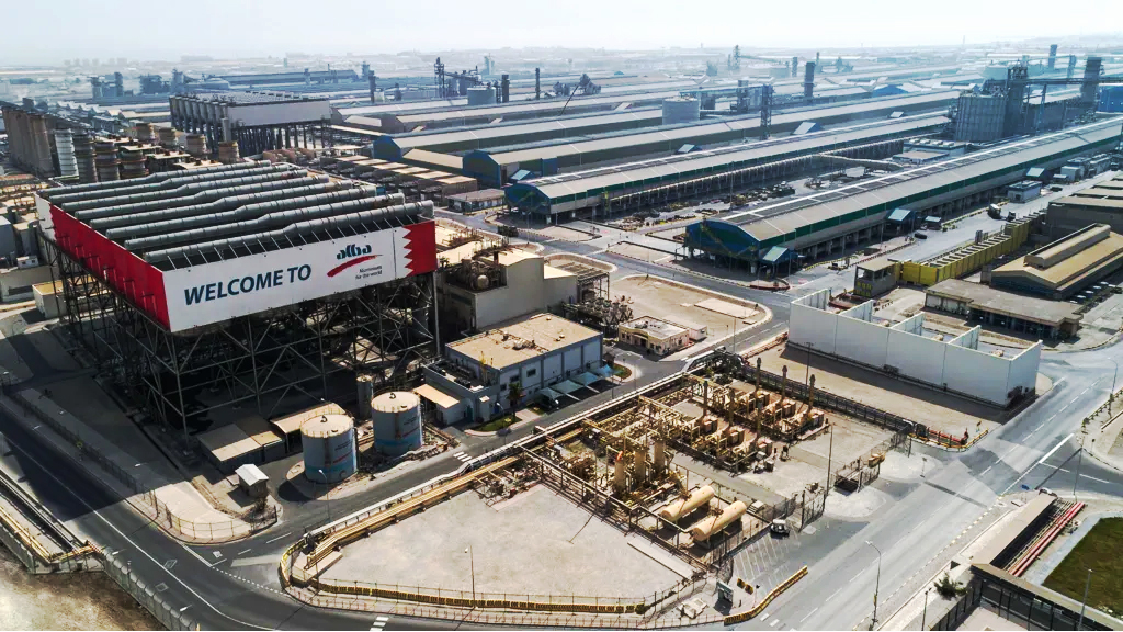 ইরানের ক্ষেপণাস্ত্র ও ড্রোনের টার্গেটে এখন মধ্যপ্রাচ্যের শিল্প কারখানা