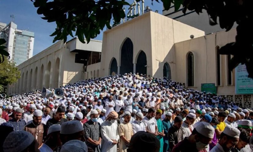 বায়তুল মোকাররমে ঈদের প্রথম জামাত অনুষ্ঠিত