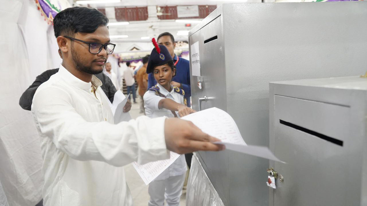ডাকসু নির্বাচন: ভোট কারচুপির অভিযোগ জিএস প্রার্থী বাকেরের