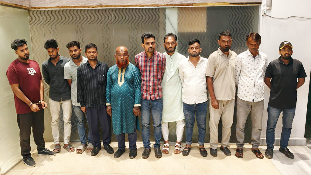 রাজধানীতে আওয়ামী লীগের ঝটিকা মিছিল, গ্রেপ্তার ১১