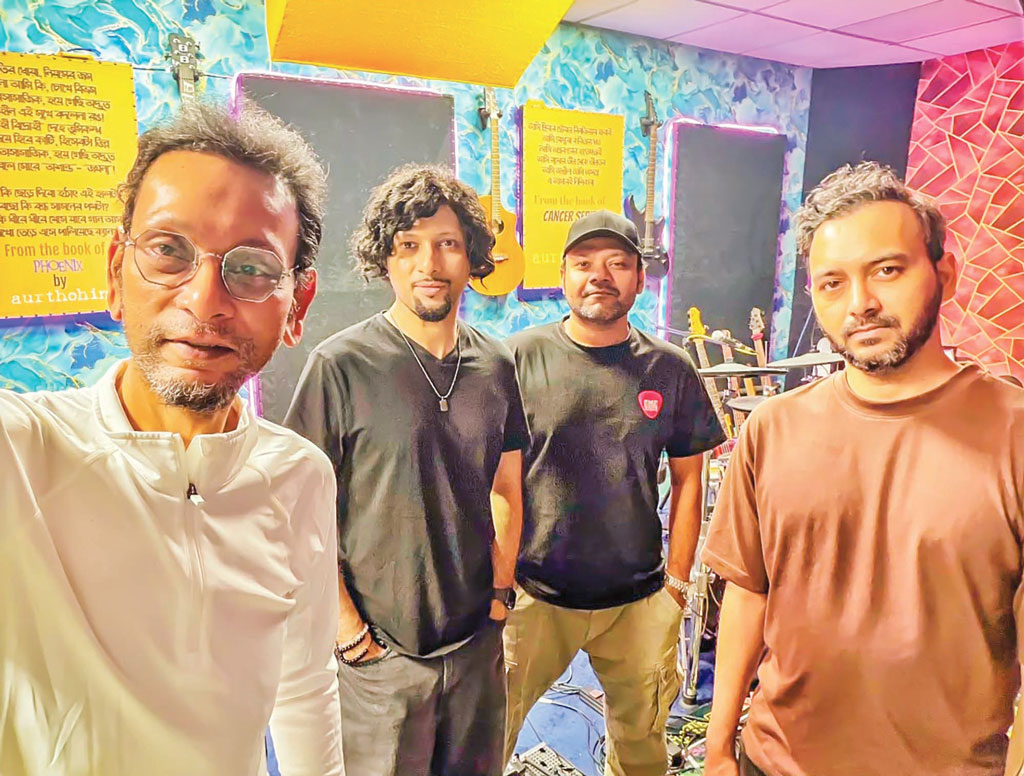 চট্টগ্রামে ‘ওভারলোড ফেস্টিভ্যাল’