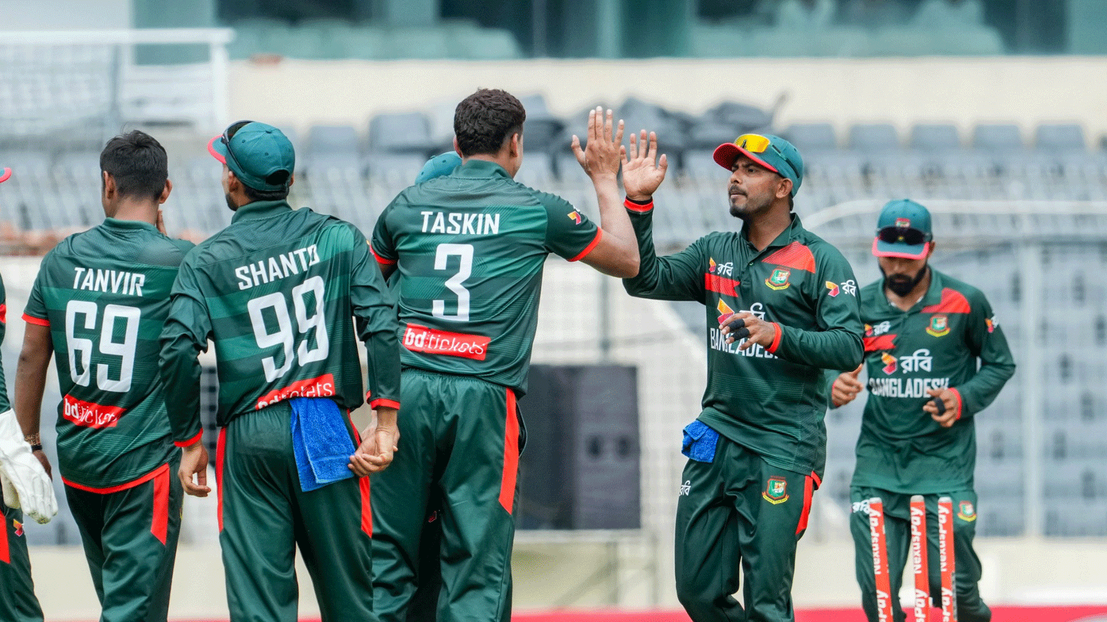 অস্ট্রেলিয়াকে ধবলধোলাইয়ের লক্ষ্যে যে দল দিল বাংলাদেশ