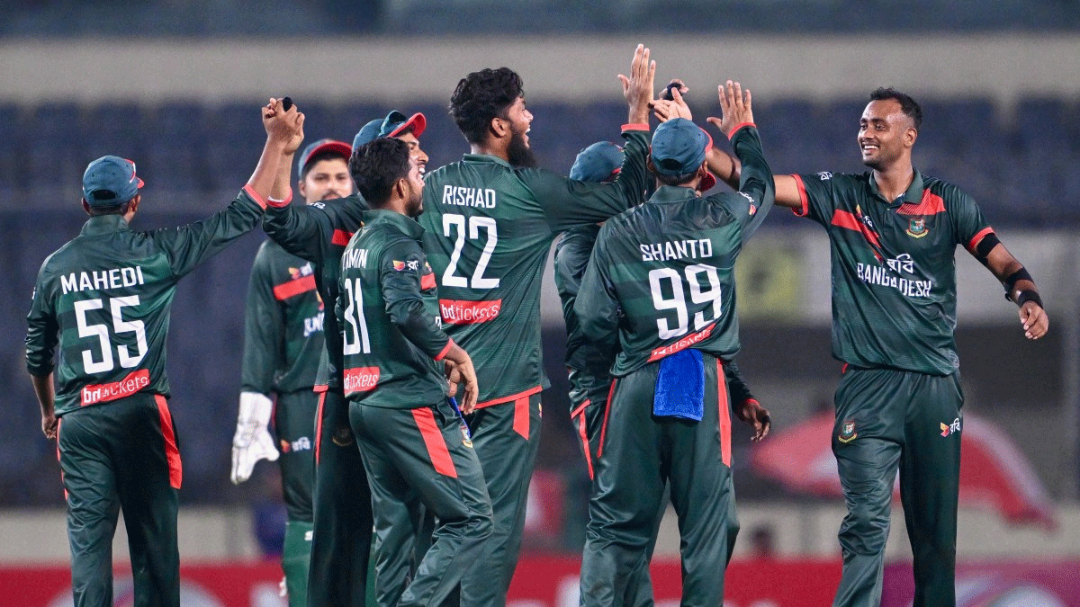 অস্ট্রেলিয়াকে কাঁপিয়ে ছাড়ল বাংলাদেশ