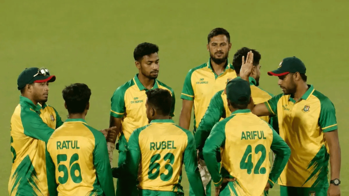 বাংলাদেশের জয়রথ থামাল অ্যাডিলেড স্ট্রাইকার্স