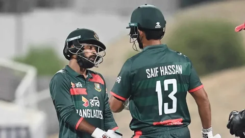 কীভাবে দুর্দশা কাটিয়ে উঠবে বাংলাদেশ