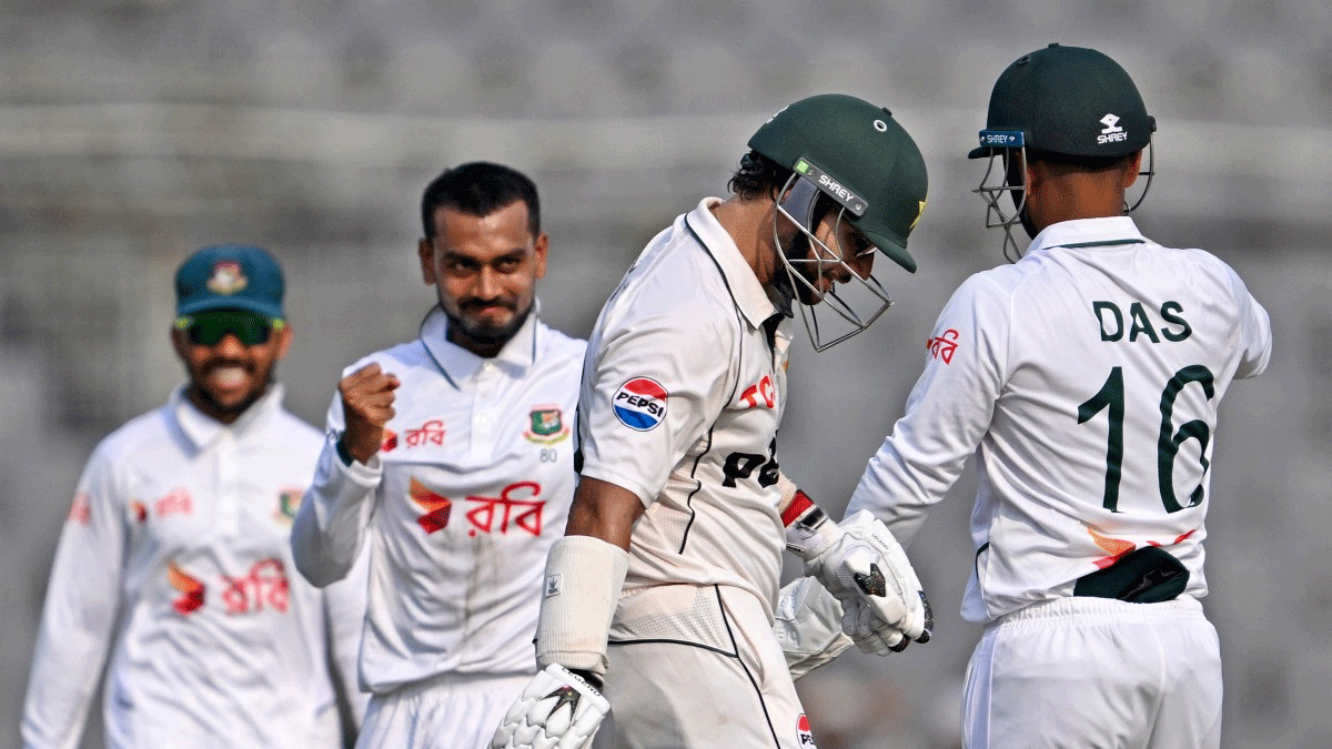 ৪১৩ রান করেও স্বস্তিতে নেই বাংলাদেশ
