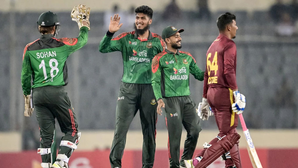 রেকর্ড গড়া জয়ে সিরিজ বাংলাদেশের