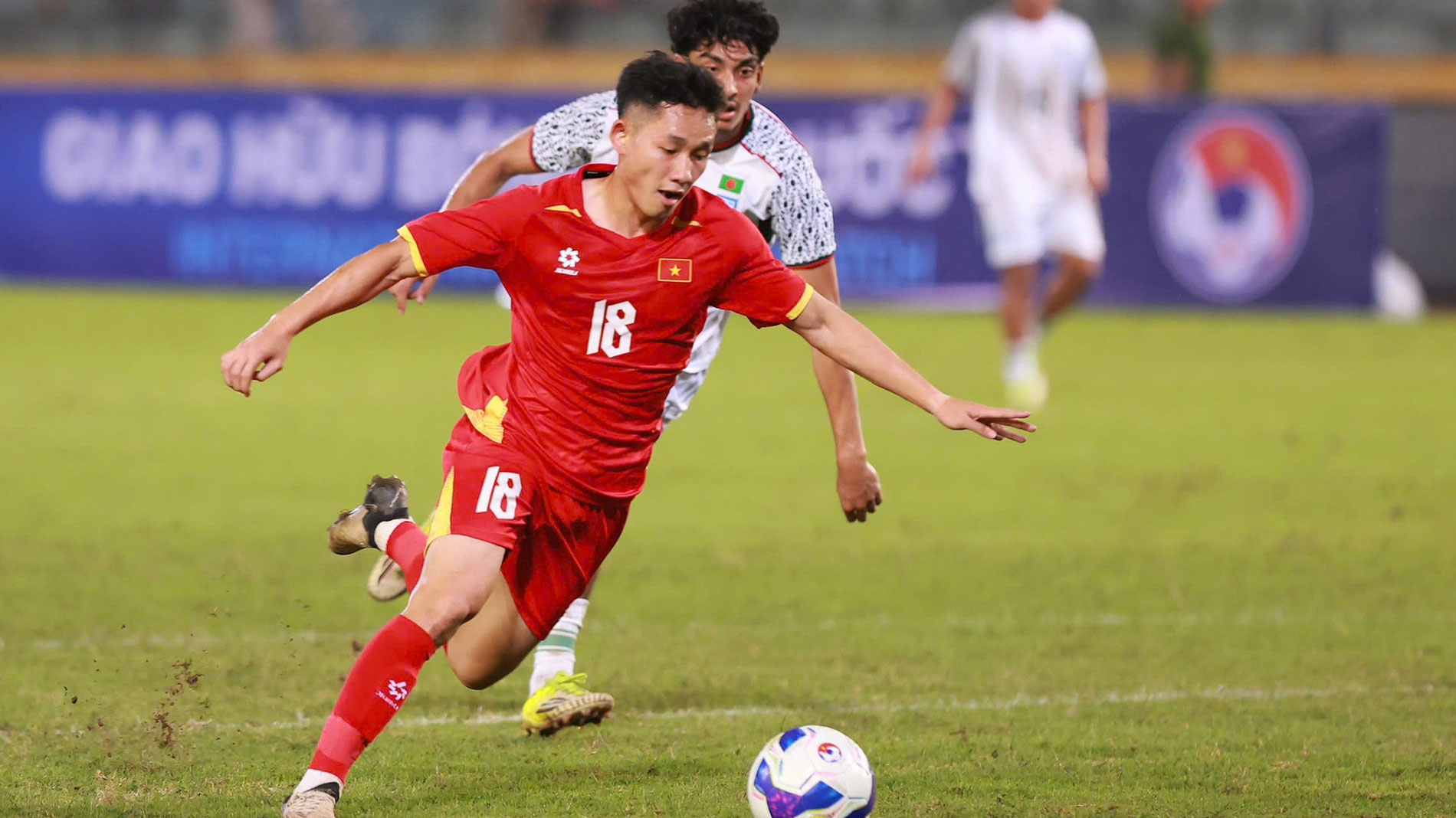 তিন গোলেই হারল বাংলাদেশ