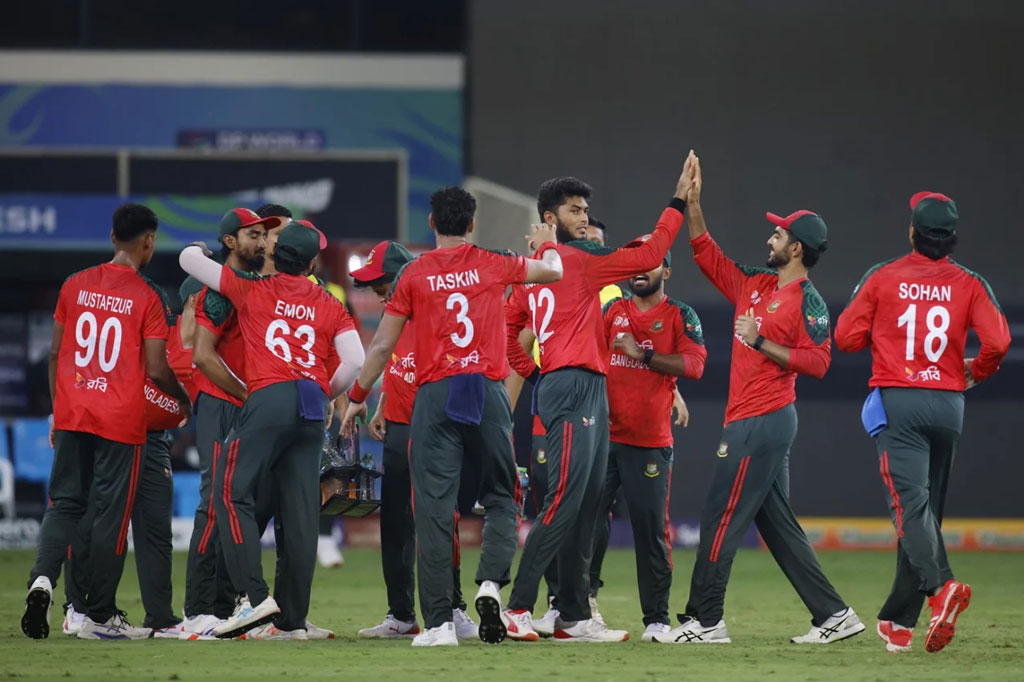 ফাইনালে উঠতে বাংলাদেশের লক্ষ্য ১৩৬