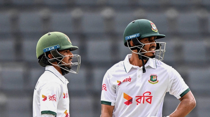 চাপে থেকে মধ্যাহ্ন বিরতিতে বাংলাদেশ