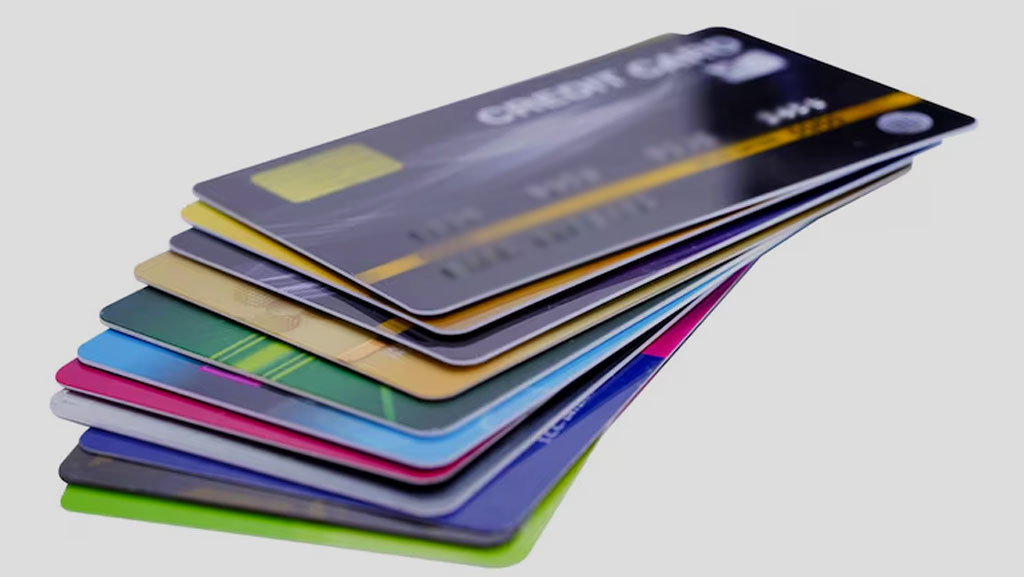 বিদেশ ভ্রমণে ফ্লাইটের টিকিট দেশেই আন্তর্জাতিক কার্ড দিয়ে কেনার সুযোগ