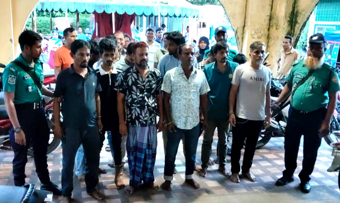বরিশালে ‘গোপন বৈঠক’ থেকে আ.লীগের ১২ নেতা-কর্মী আটক