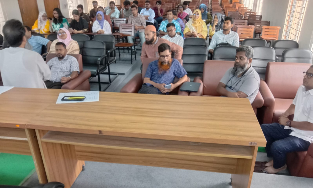 উপাচার্যকে অবাঞ্ছিত ঘোষণা করলেন আন্দোলনরত শিক্ষকেরা, প্রক্টরসহ ২ জনের পদত্যাগ