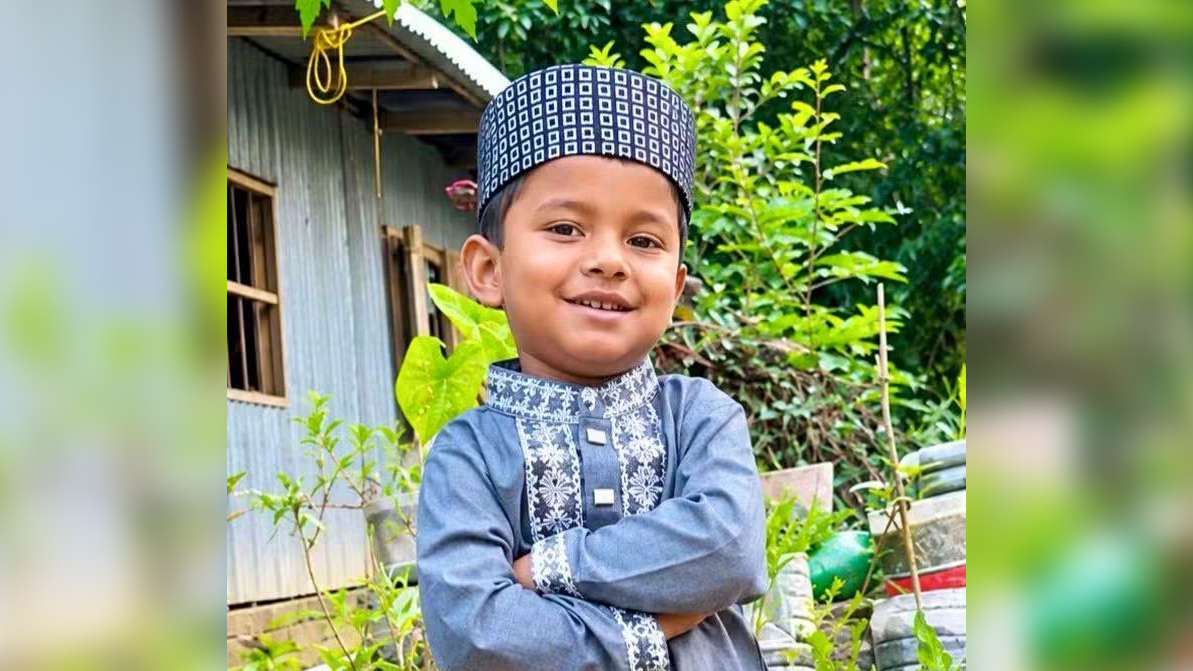 কলাপাড়ায় বিআরটিসি বাসচাপায় শিশু নিহত