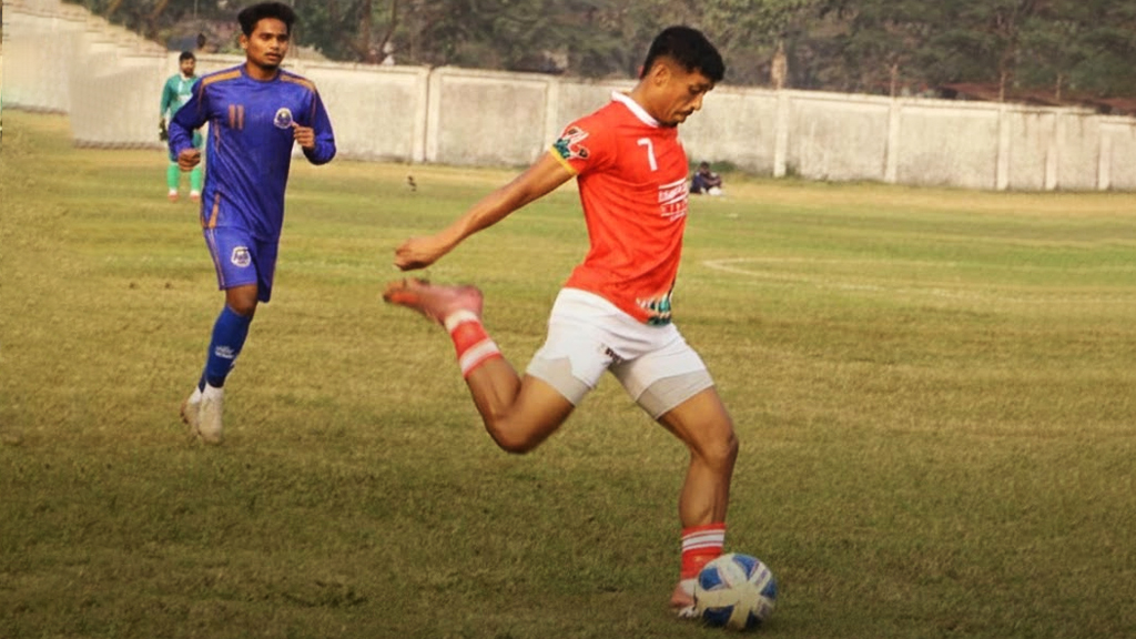 পুলিশের ধাক্কায় থামল কিংস