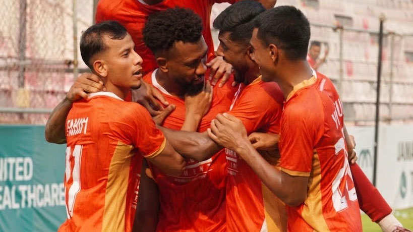 সৌরভের হ্যাটট্রিকে মোহামেডান, দোরিয়েলতনের হ্যাটট্রিকে প্লে-অফে কিংস