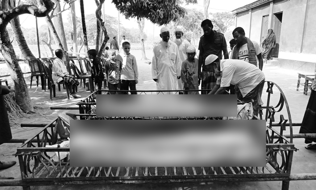 বাবার জানাজায় এসে ছেলের মৃত্যু, একসঙ্গে দাফন