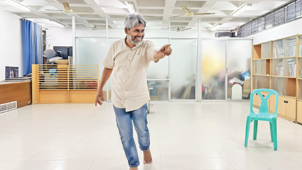 বিবেকানন্দ থিয়েটারের নতুন নাটক ‘ভাসানে উজান’