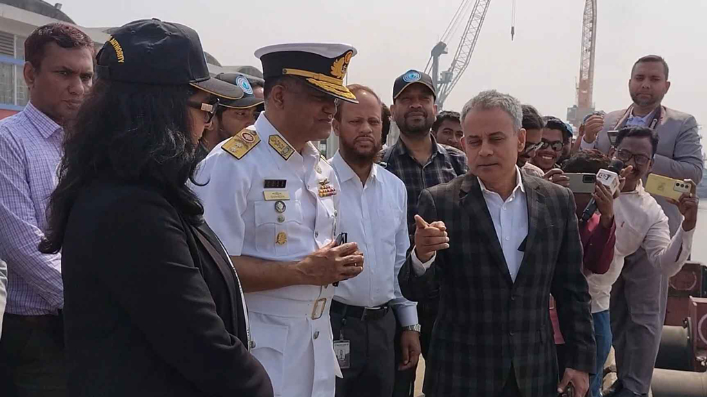 মোংলা বন্দরের সক্ষমতার সবটুকু ব্যবহারের জন্য প্রয়োজনীয় পদক্ষেপ নেওয়া হবে: মন্ত্রী রবিউল আলম