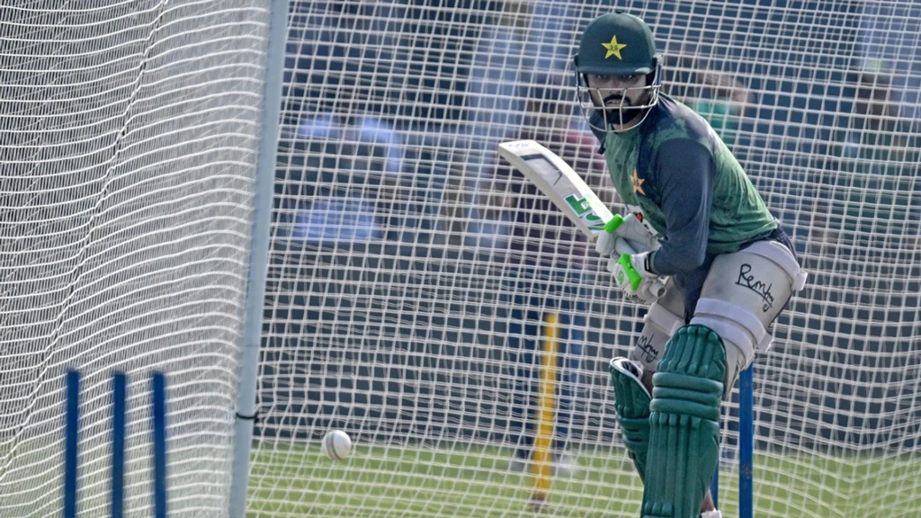 লঙ্কানদের কাছে হারের ম্যাচে লজ্জাজনক রেকর্ডে বাবর