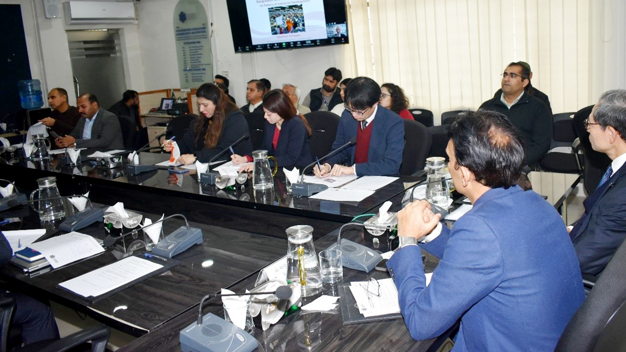 বাংলাদেশের ‘পূর্ব এশীয় মডেলের’ অর্থনৈতিক রূপান্তর পাকিস্তানের জন্য উদাহরণ