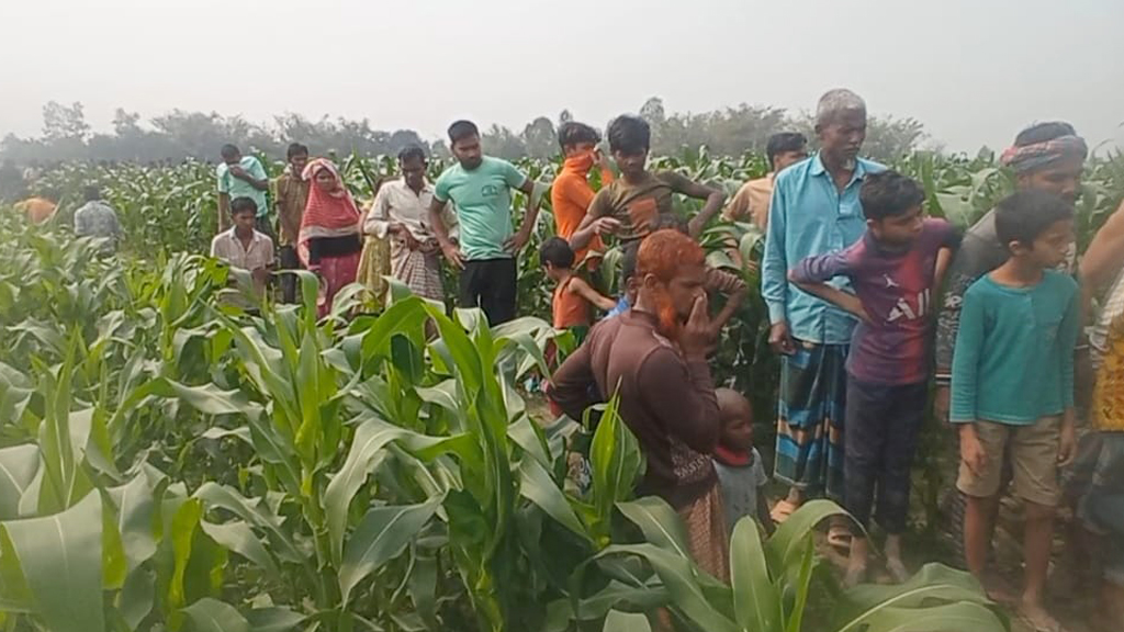 বদরগঞ্জে অগ্নিদগ্ধ অজ্ঞাতনামা নারীর লাশ উদ্ধার