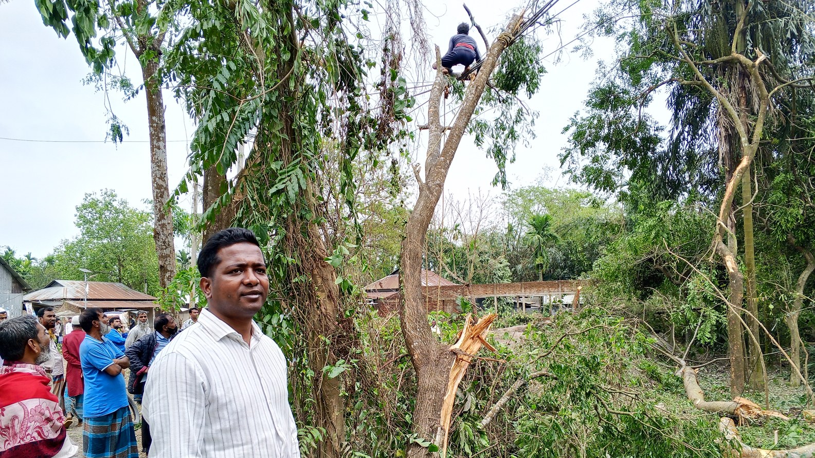 বিদ্যুৎহীন ৪২ ঘণ্টা, বিপাকে মানুষ