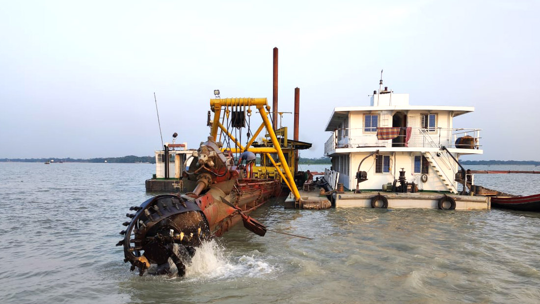 কচা নদীতে ডুবোচর খনন শুরু