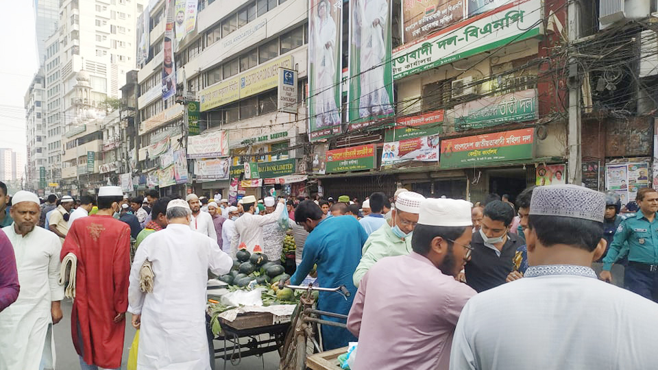 ‘বিএনপি কার্যালয়ের সামনে বসলে ভালো বেচাকেনা হয়’