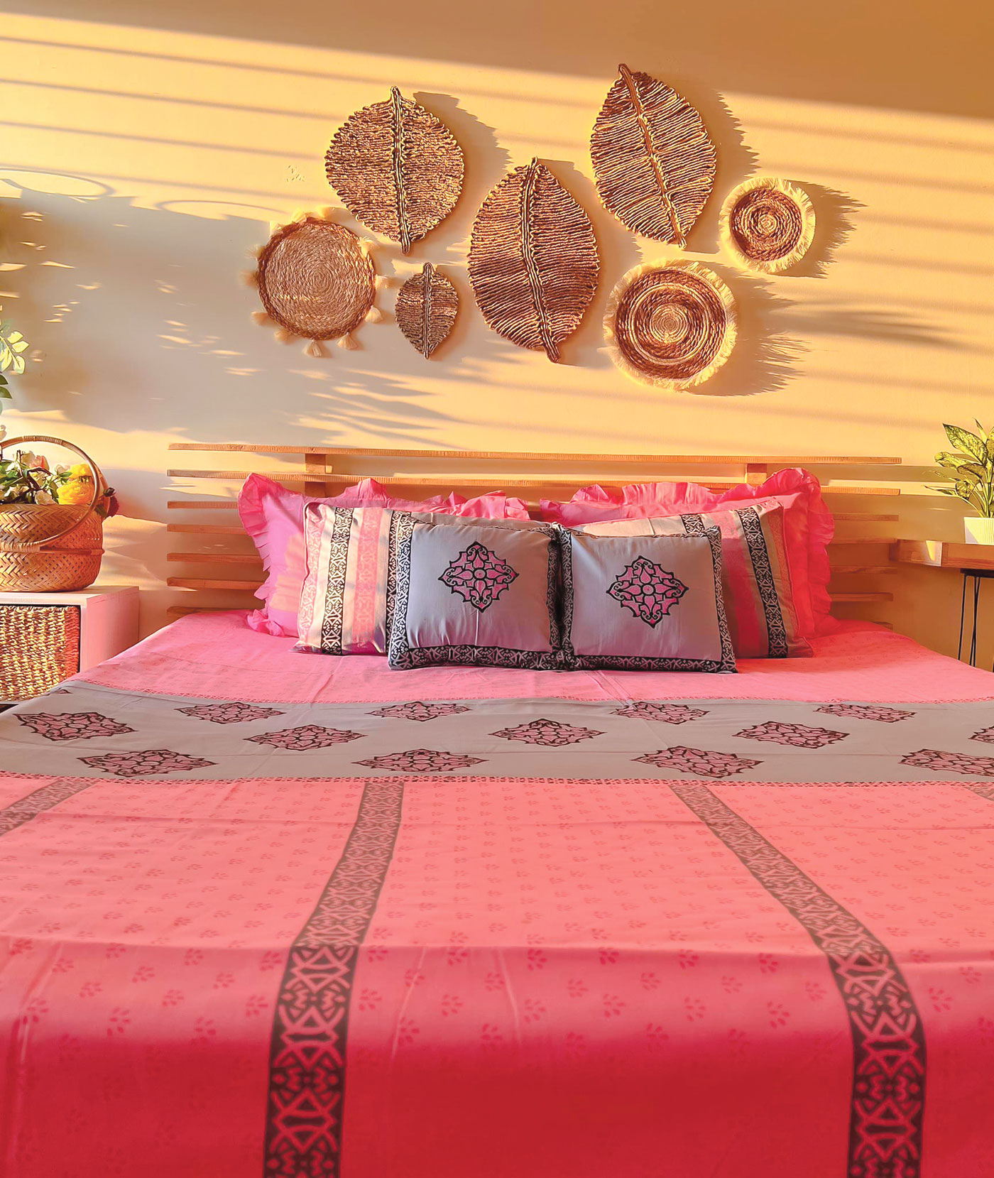 শেষ মুহূর্তে অন্দরে বৈশাখের সাজ