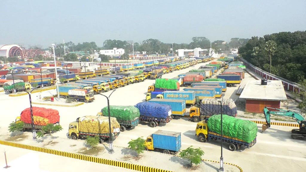 বেনাপোলে দুই মাস ধরে আটকা সুপারিবাহী ১৫০ ট্রাক, দৈনিক লোকসান ৩ লাখ টাকা