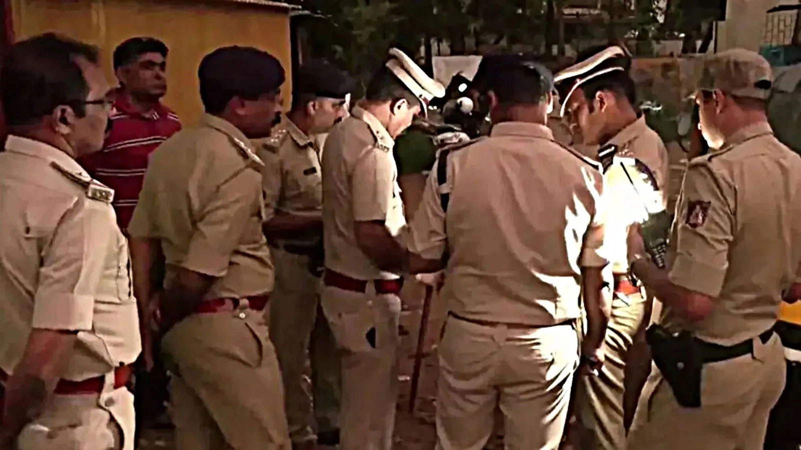 ভারতে বাংলাদেশি দম্পতিকে মারধর, চিকিৎসক গ্রেপ্তার