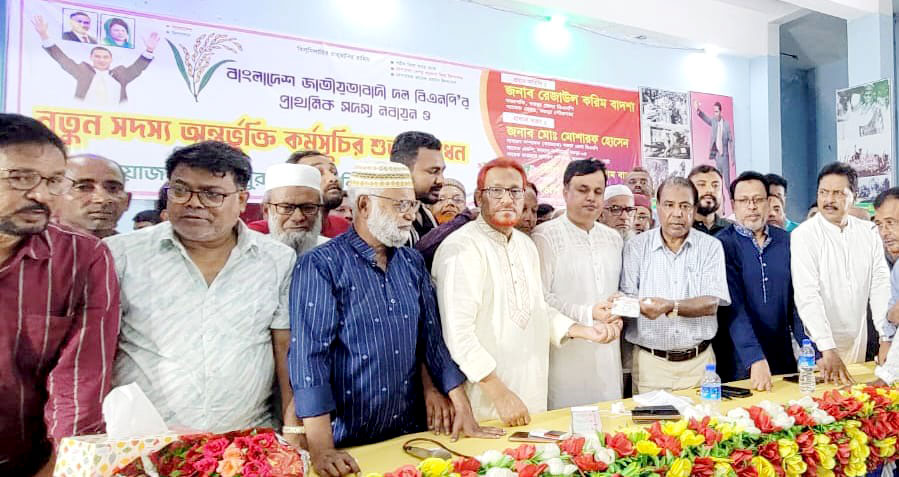 ভুঁইফোড় নয়, দলে স্থান পাবেন ত্যাগী নেতা-কর্মীরা: রেজাউল করিম বাদশা